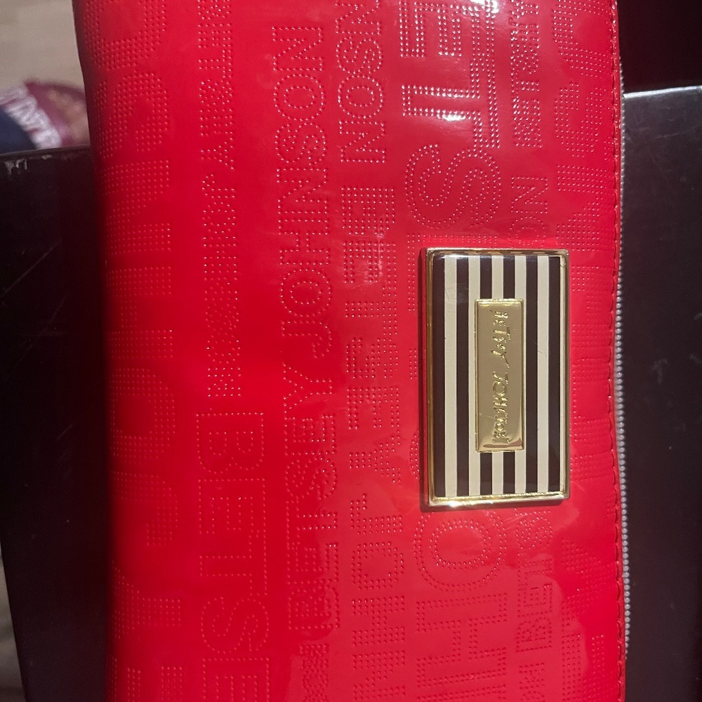 Women’s wallet